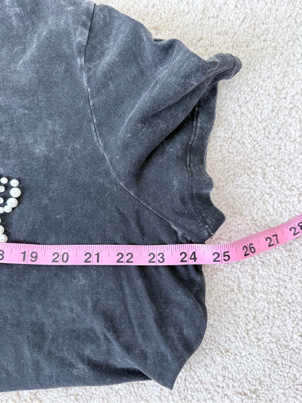 Forever 21 Black Short Sleeve Tee with Pearl 'AMOUR' Detail - Picture 7 of 10
